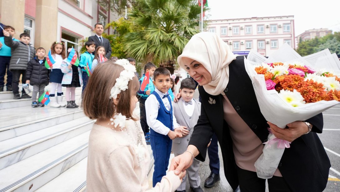 Milli Eğitim Bakanımız Sayın Yusuf Tekin'in Eşi Ayşe Tekin Hanımefendi Okulumuzu Ziyaret Etti